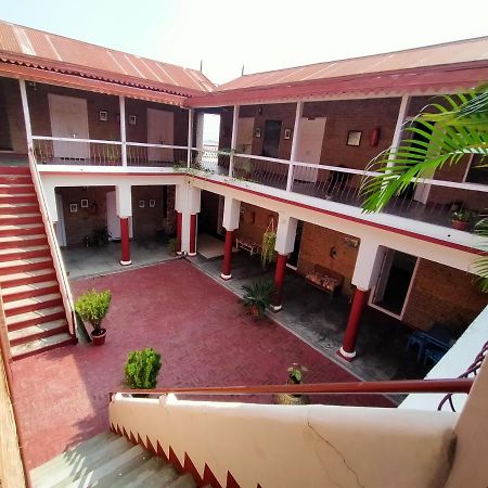 Naurang Yatri Niwas Hotel Garli Luaran gambar