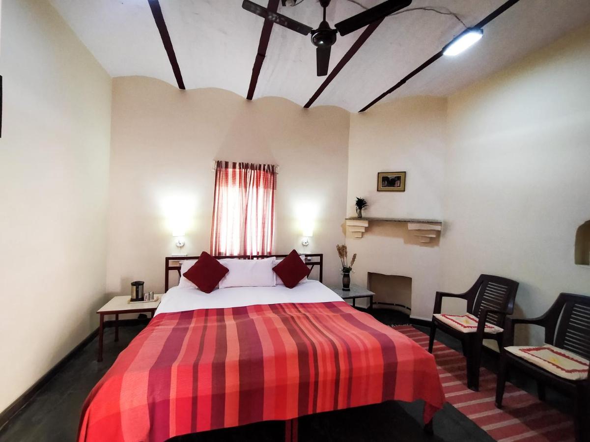 Naurang Yatri Niwas Hotel Garli Luaran gambar