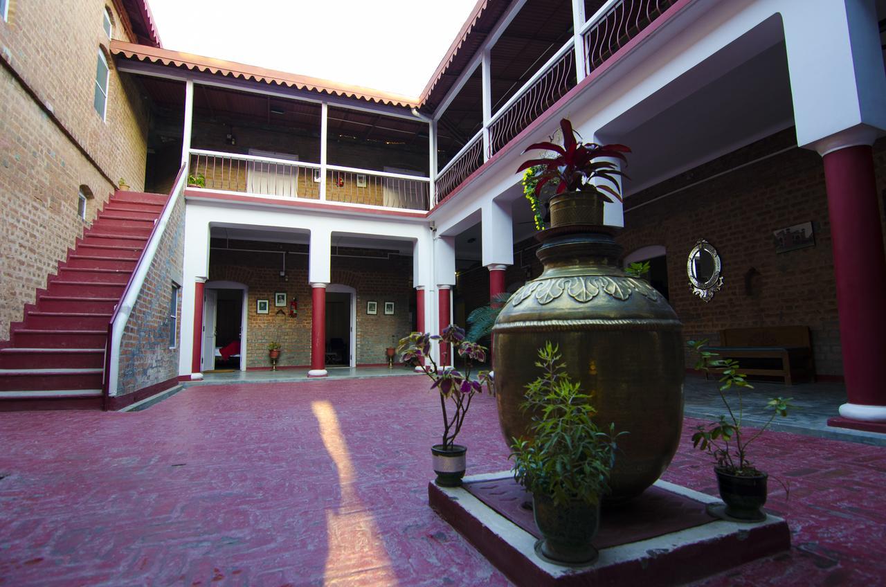 Naurang Yatri Niwas Hotel Garli Luaran gambar