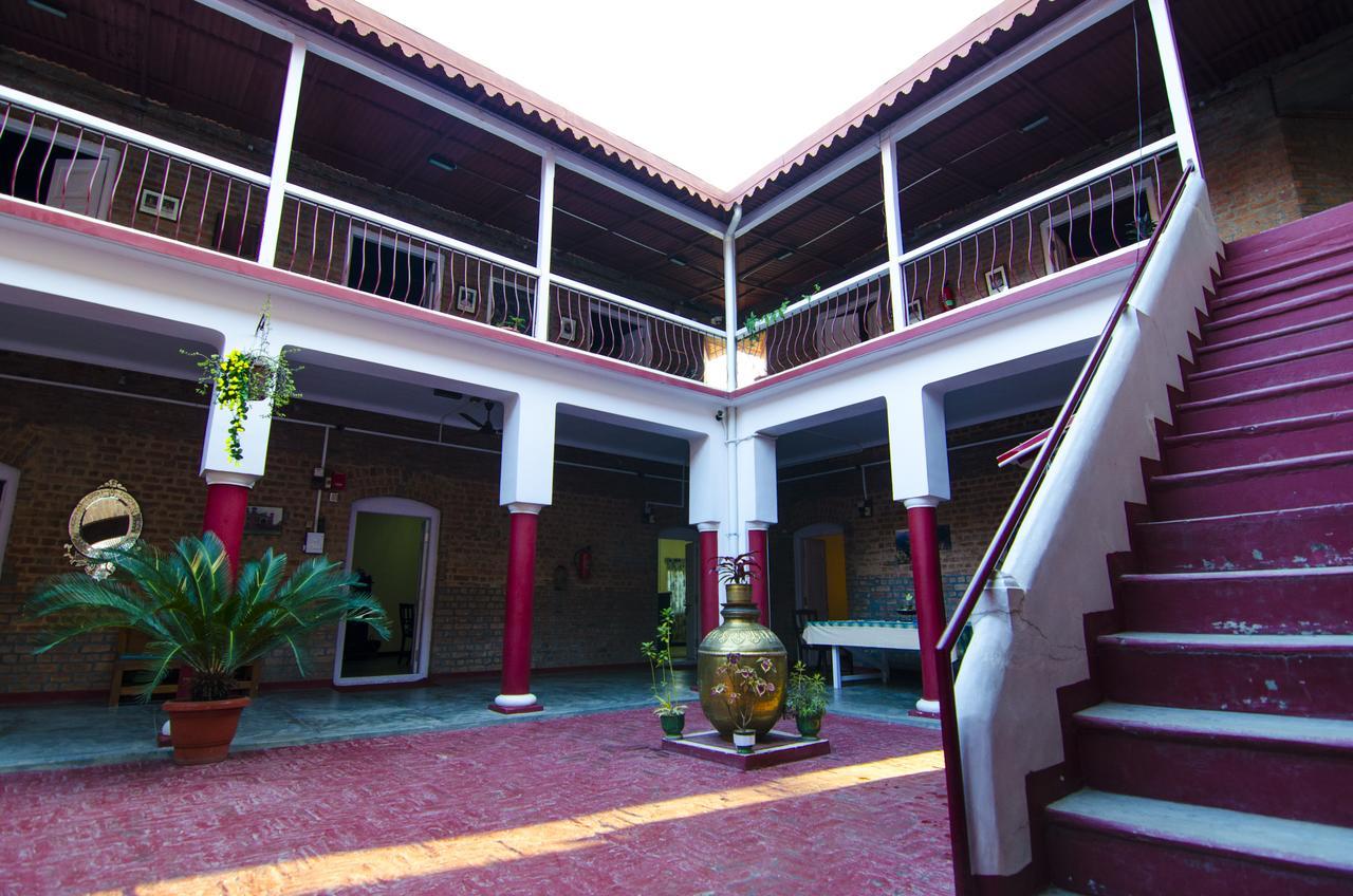 Naurang Yatri Niwas Hotel Garli Luaran gambar