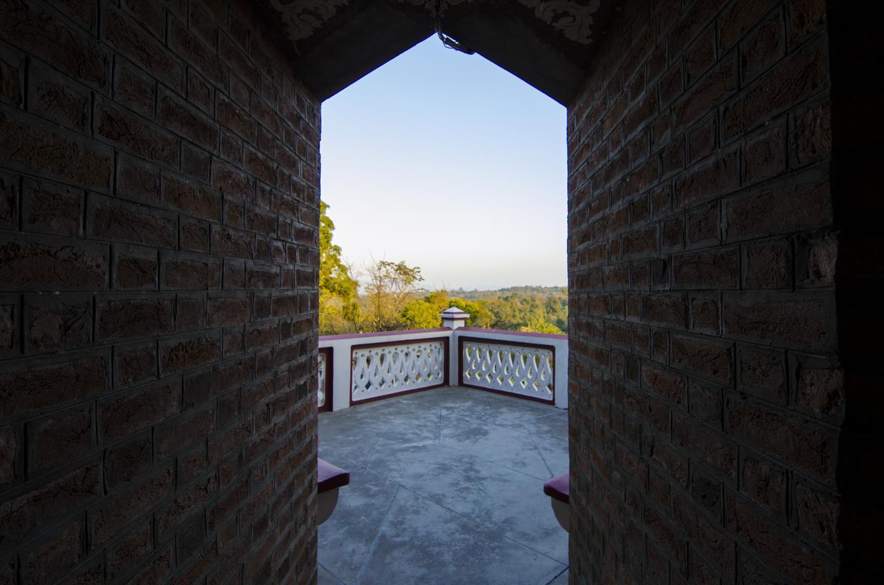 Naurang Yatri Niwas Hotel Garli Luaran gambar