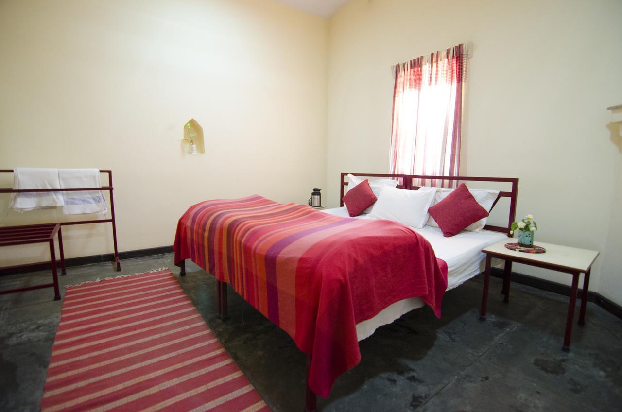 Naurang Yatri Niwas Hotel Garli Luaran gambar